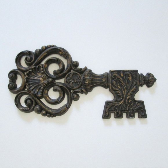 Vintage Dart Key Wall Hanging 70s Hollywood Regency Decor Black 12" Long - Picture 1 of 4